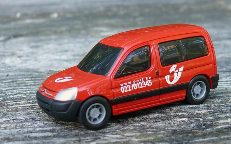 Berlingo 1:64  (Minichamps)